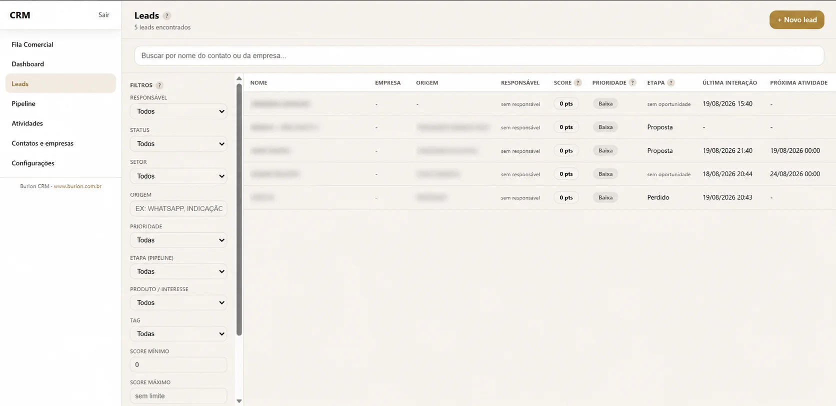 Tela de leads do Burion CRM com filtros, score, prioridade e etapas comerciais